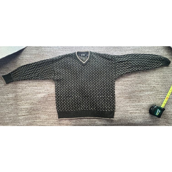 Woods & Gr Other - Vintage Woods and Gray Silk Blend Green & Tan V-Neck Men's Sweater Size L